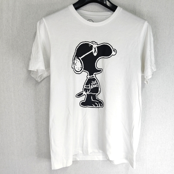 Uniqlo Other - Kaws x Peanuts x Uniqlo White T-Shirt Size Small